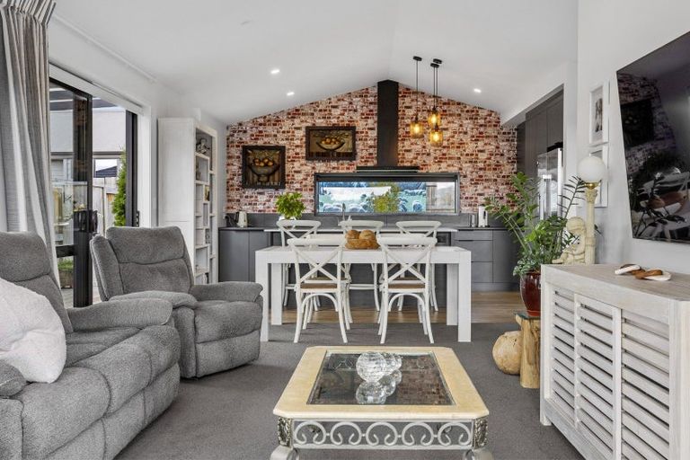 Photo of property in 43 Harakeke Drive, Wharewaka, Taupo, 3330