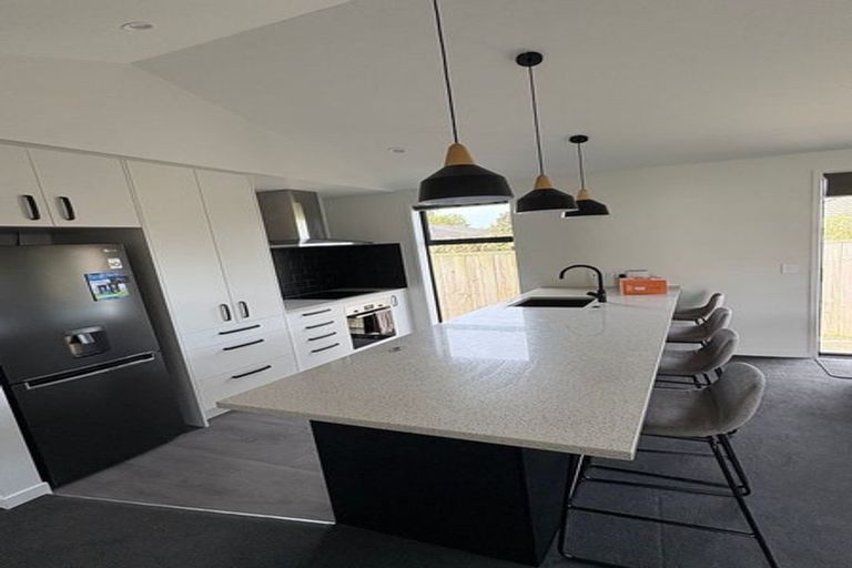 Photo of property in 1 Maara Close, Papamoa Beach, Papamoa, 3118