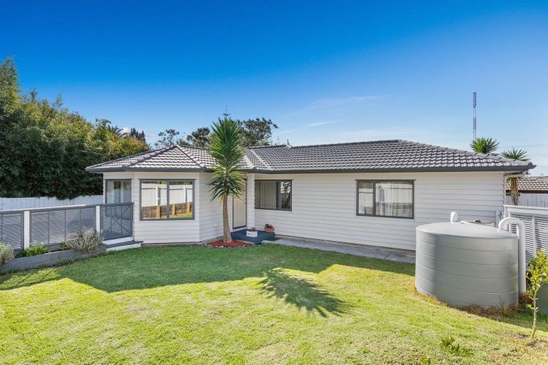 Photo of property in 316 Triangle Road, Massey, Auckland, 0614