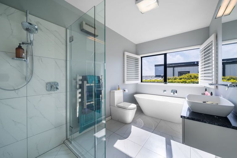 Photo of property in 285 Cannon Hill Crescent, Mount Pleasant, Christchurch, 8081