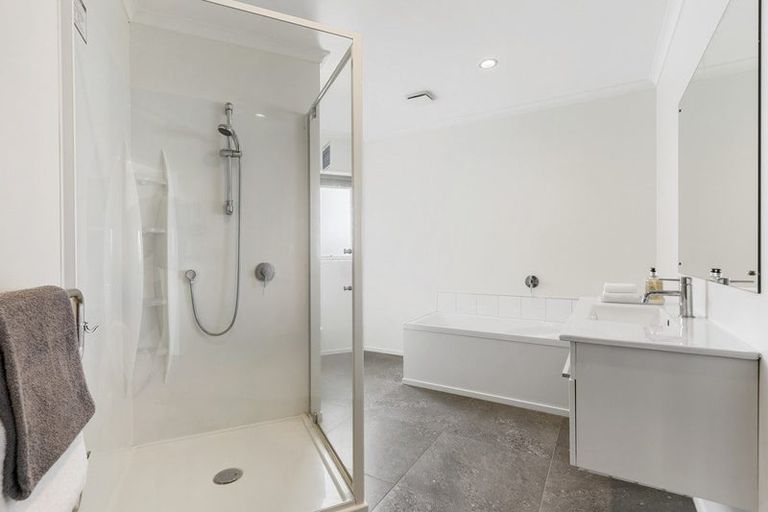 Photo of property in 36 Mauldeth Terrace, Churton Park, Wellington, 6037