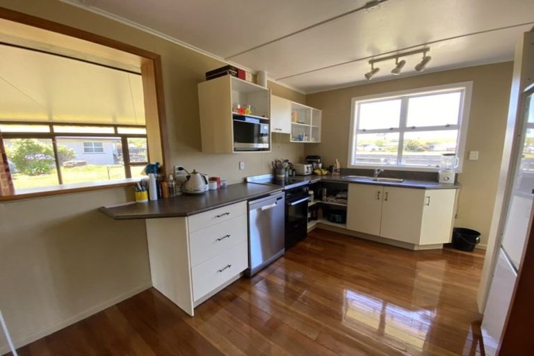 Photo of property in 5 Kowhai Place, Eltham, 4322