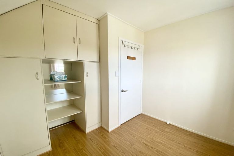 Photo of property in 60 Makora Road, Massey, Auckland, 0614