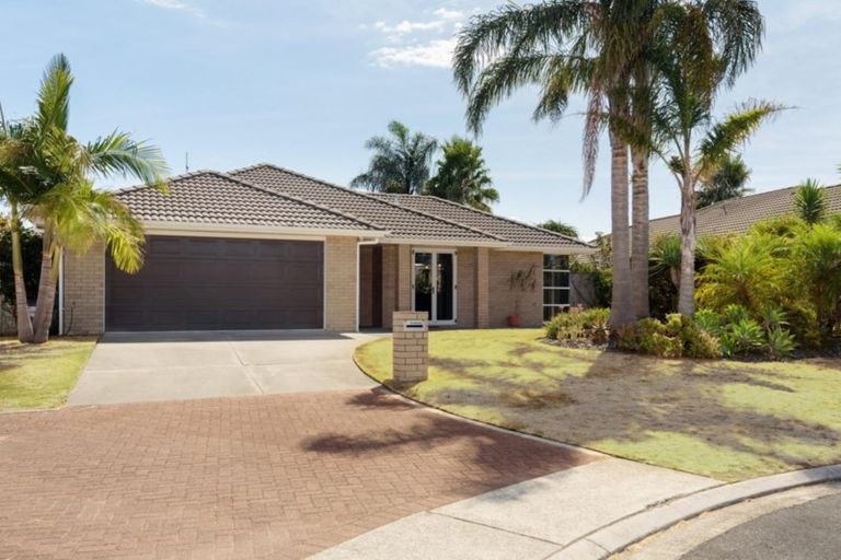 Photo of property in 4 Pat Bishop Place, Papamoa Beach, Papamoa, 3118