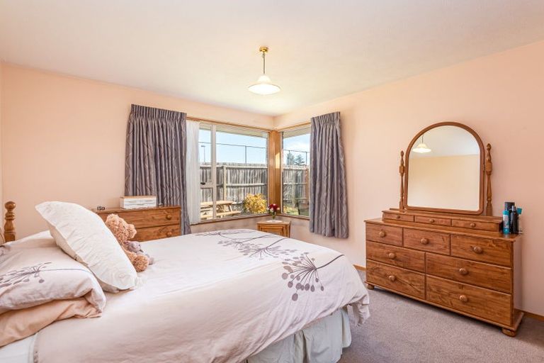 Photo of property in 41a Sawyers Arms Road, Northcote, Christchurch, 8052