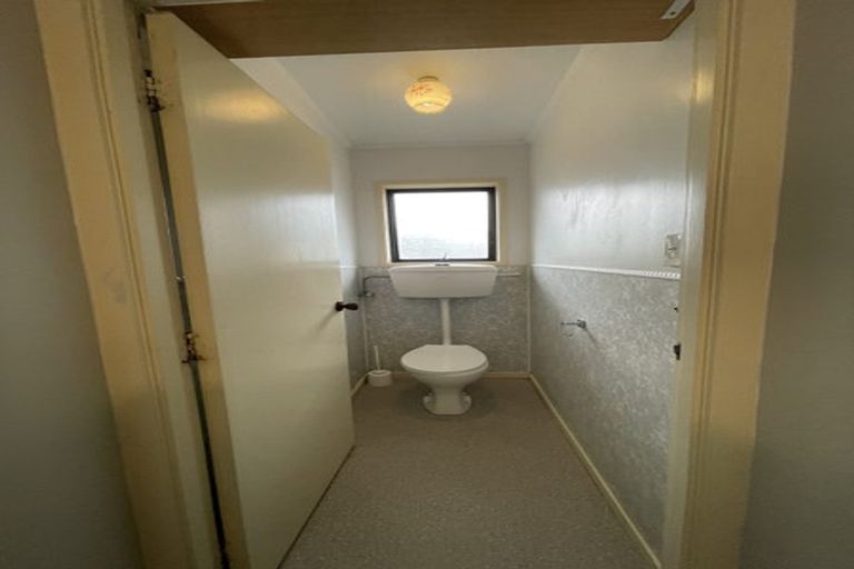 Photo of property in 226 Henderson Valley Road, Henderson, Auckland, 0612