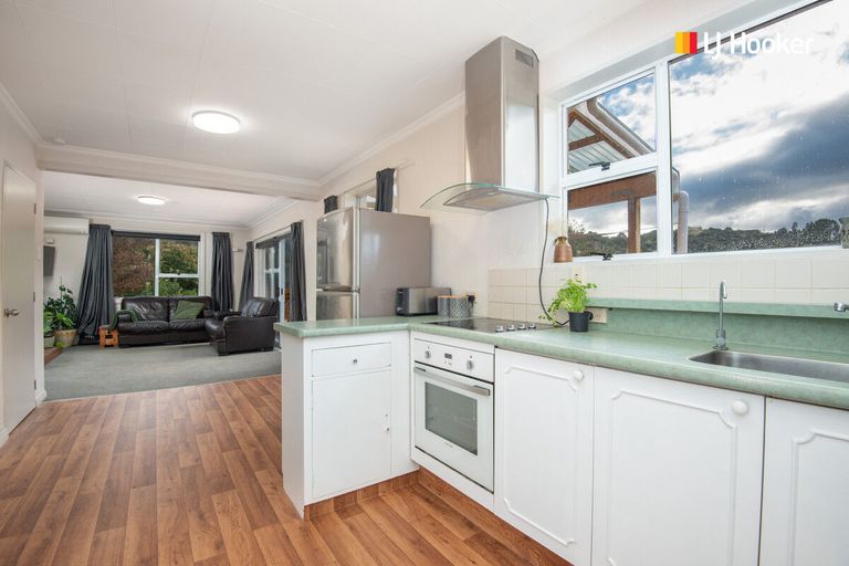 Photo of property in 11 Martin Road, Fairfield, Dunedin, 9018