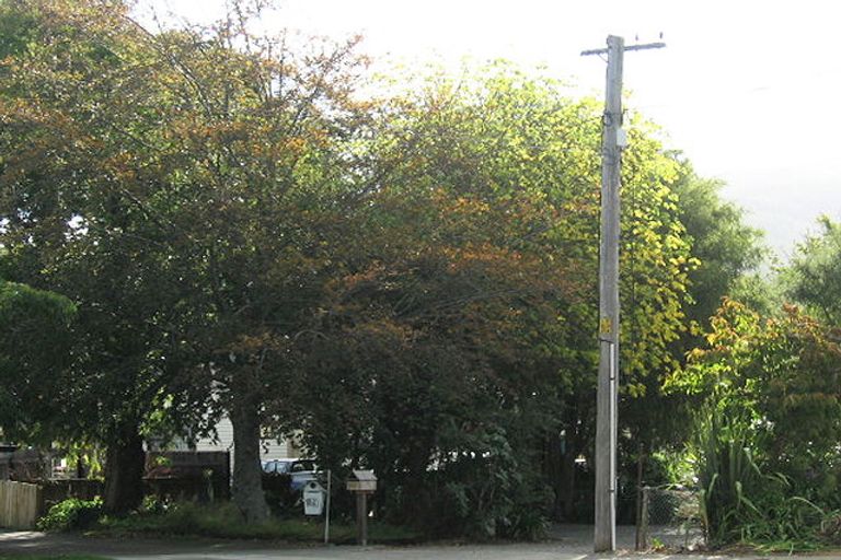 Photo of property in 44 Heretaunga Square, Silverstream, Upper Hutt, 5019