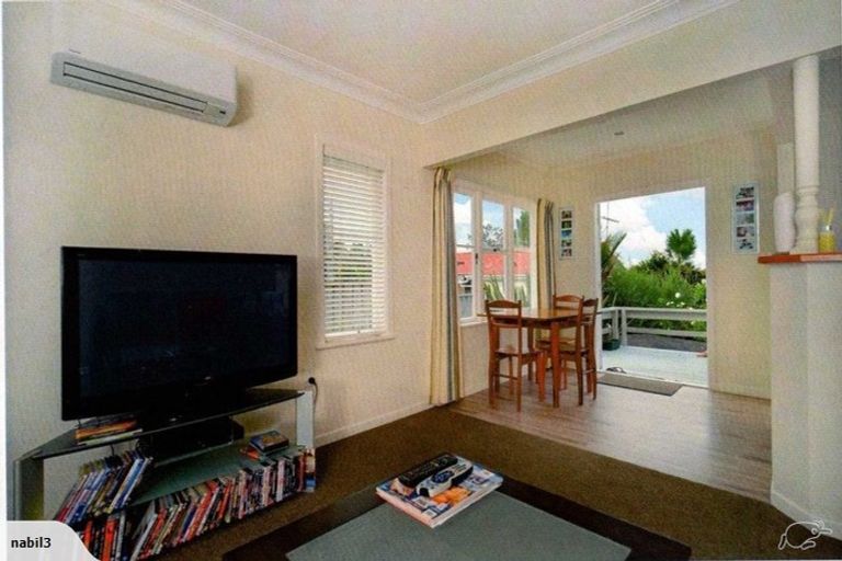 Photo of property in 53 Matai Road, Stanmore Bay, Whangaparaoa, 0932