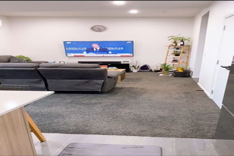 Photo of property in 2/31 Tarawera Road, Johnsonville, Wellington, 6037