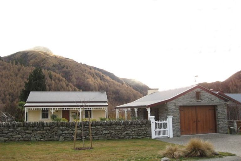 Photo of property in 34 Wiltshire Street, Arrowtown, 9302