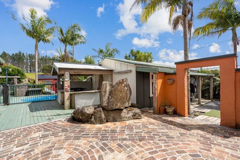 Photo of property in 18 Waro Drive, Hikurangi, 0114