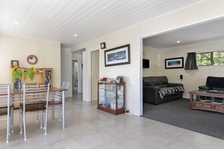 Photo of property in 52a Resolution Road, Welcome Bay, Tauranga, 3112