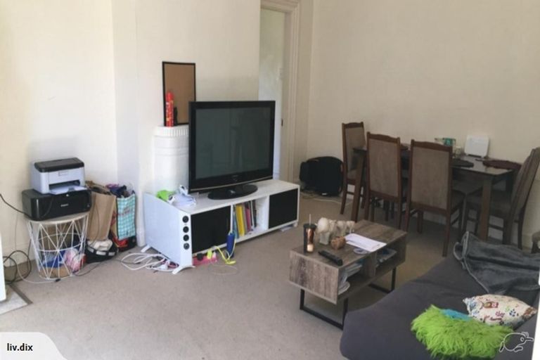 Photo of property in 2/106 Glenmore Street, Northland, Wellington, 6012