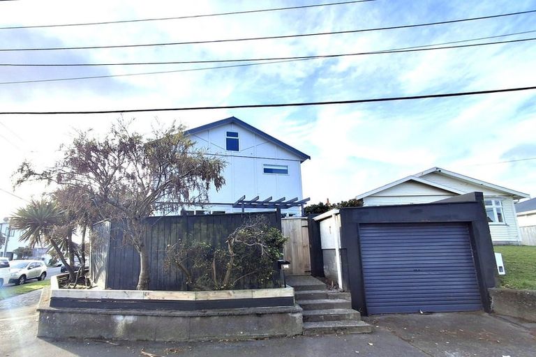 Photo of property in 1/4 Ellesmere Avenue, Miramar, Wellington, 6022