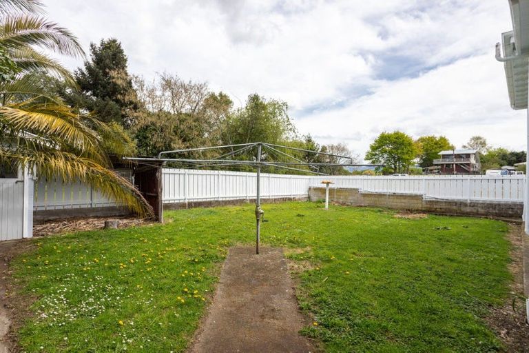 Photo of property in 27 Hospital Street, Dannevirke, 4930