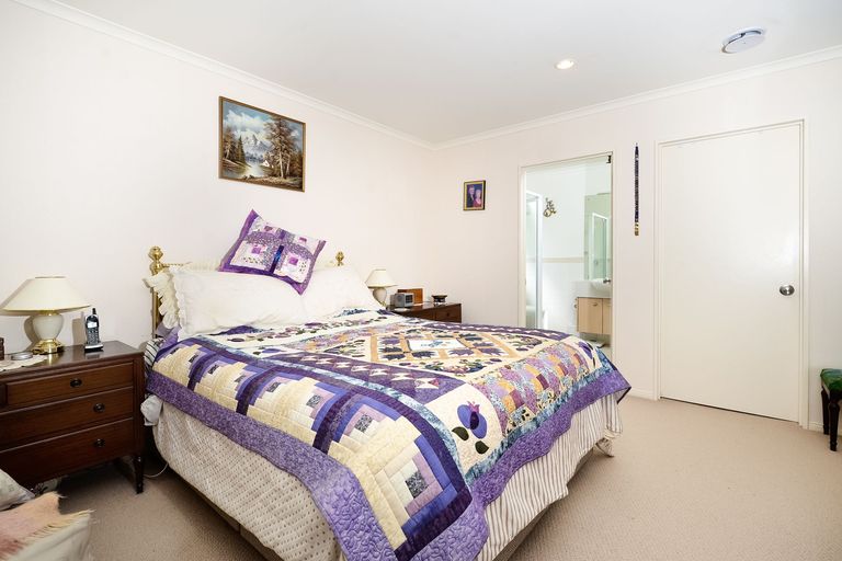 Photo of property in 6 Espalier Drive, Henderson, Auckland, 0612