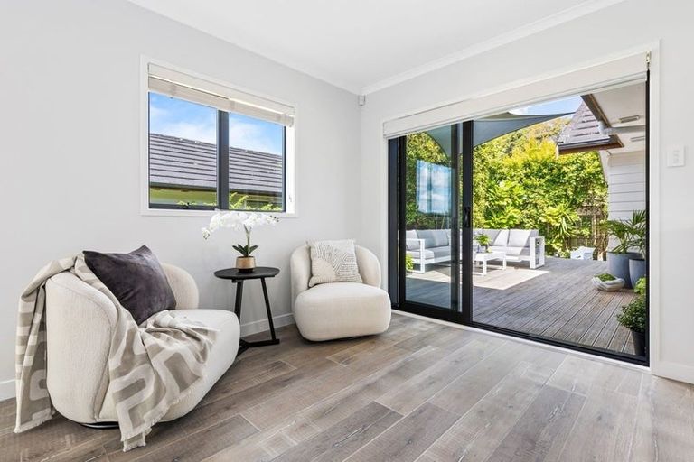 Photo of property in 33 Mural Place, Greenhithe, Auckland, 0632