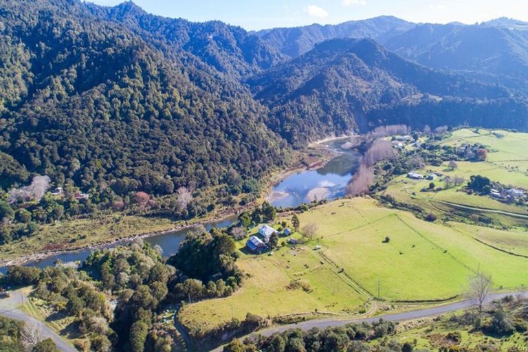 Photo of property in 3107 Whanganui River Road, Matahiwi, Whanganui, 4576