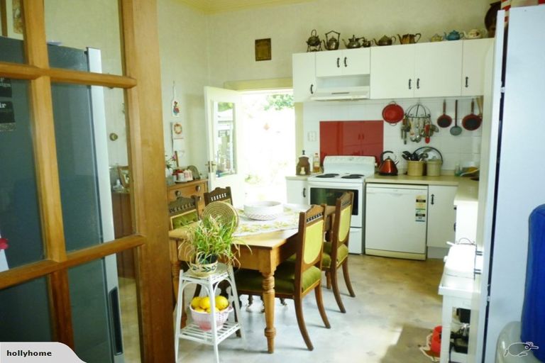 Photo of property in 30 Rhodes Street, Waimate, 7924