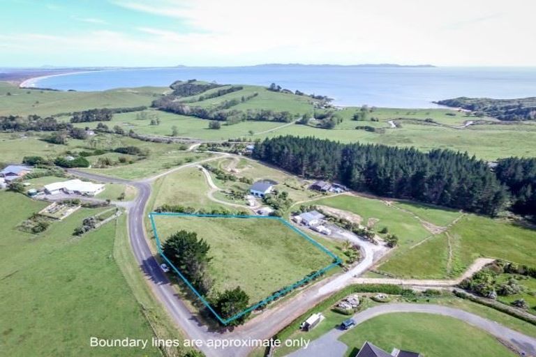 Photo of property in 36 Taipa View Road, Taipa, 0483