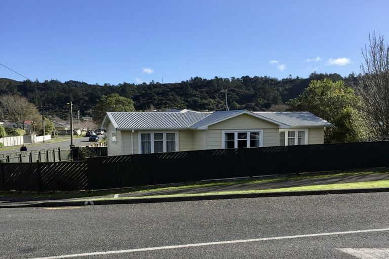 Photo of property in 42 Montgomery Street, Stokes Valley, Lower Hutt, 5019