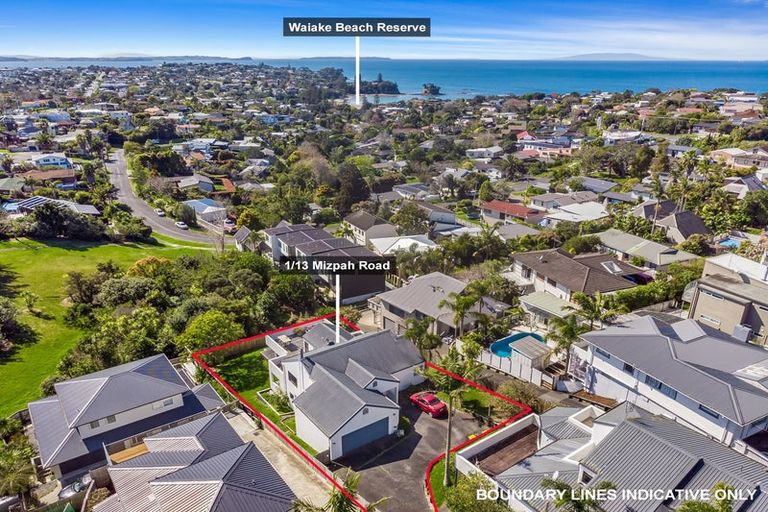 Photo of property in 1/13 Mizpah Road, Waiake, Auckland, 0630