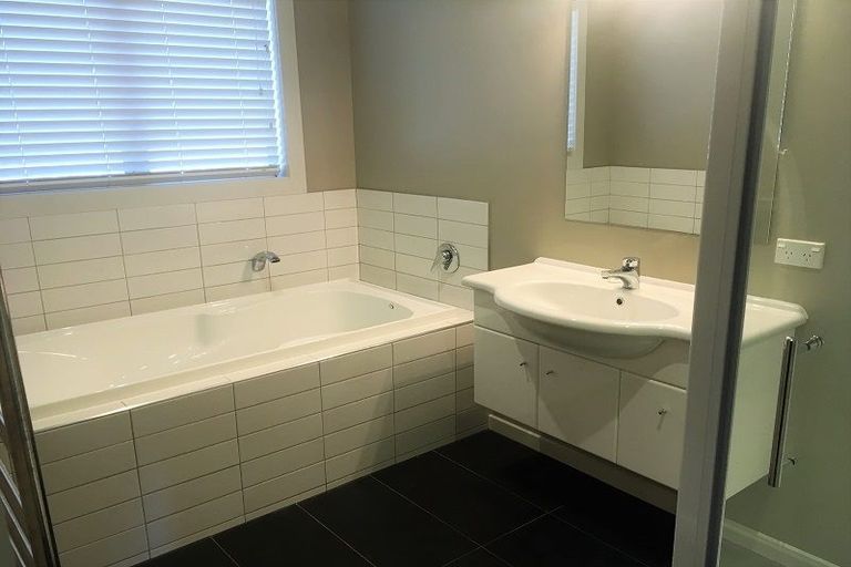 Photo of property in 16b Parkhill Avenue, Wanaka, 9305