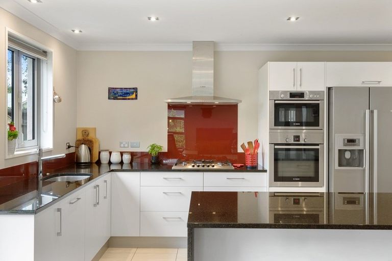 Photo of property in 6a Gleneagles Terrace, Ilam, Christchurch, 8053