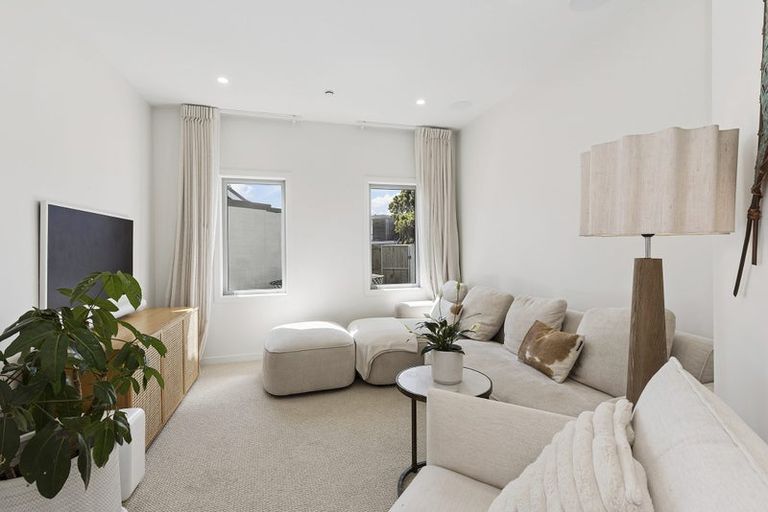 Photo of property in 75 Dundas Street, Seatoun, Wellington, 6022