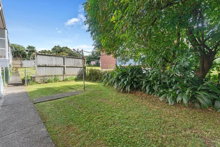 Photo of property in 1/11 Evelyn Place, Hillcrest, Auckland, 0627
