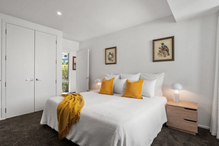 Photo of property in 468 Peninsula Road, Kelvin Heights, Queenstown, 9300