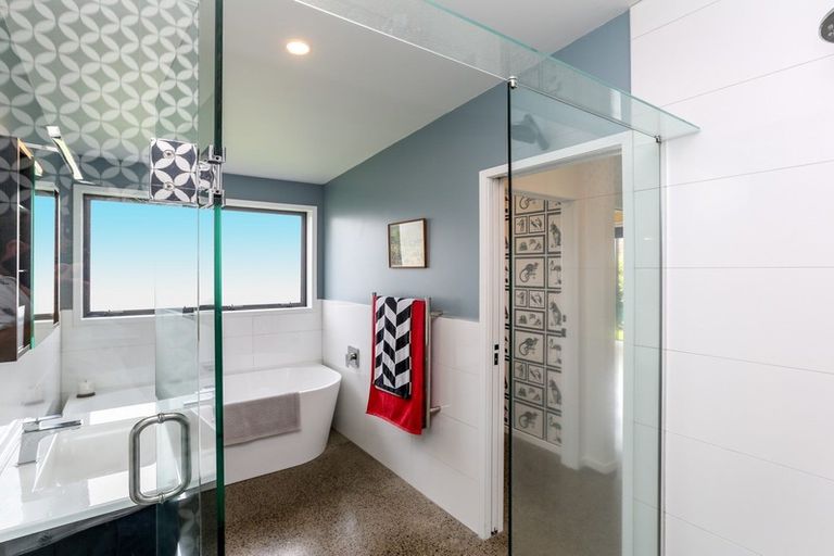 Photo of property in 34 Carthew Street, Okato, 4335