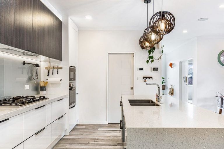 Photo of property in 9 Walter Ruddock Avenue, Kumeu, 0810