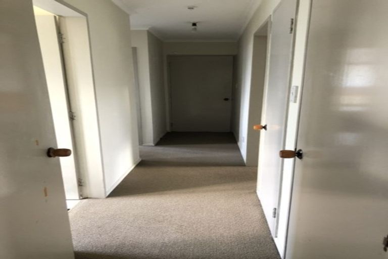 Photo of property in 29 Momorangi Crescent, Redwood, Christchurch, 8051