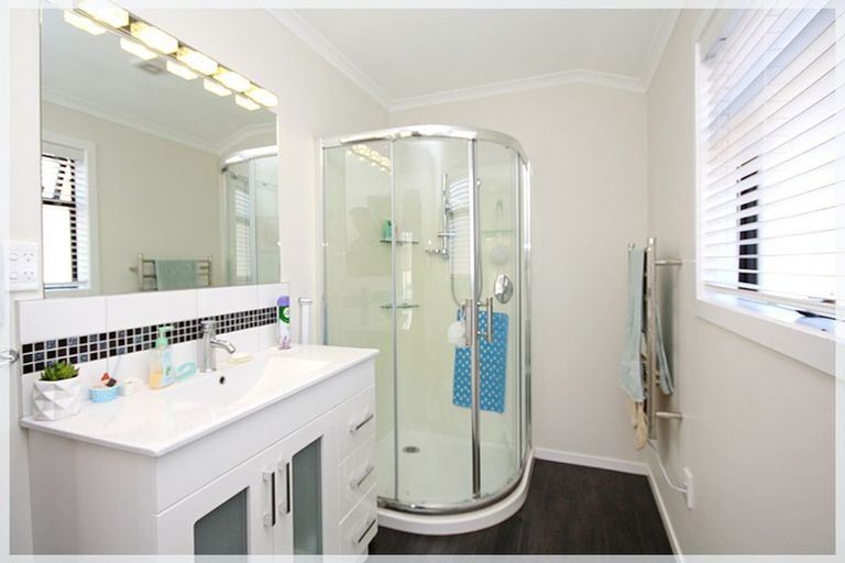 Photo of property in 10 Oxnam Place, Foxton Beach, Foxton, 4815