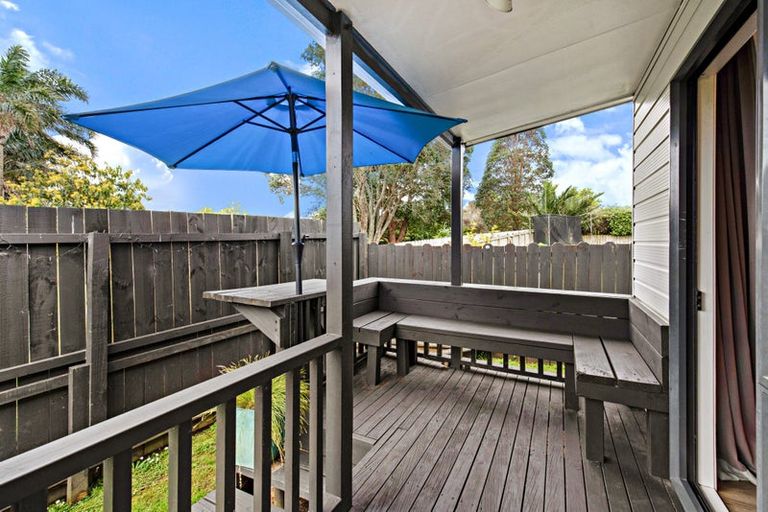 Photo of property in 3a Vela Place, Clarks Beach, 2122