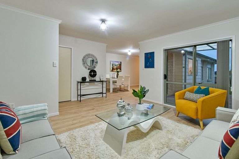 Photo of property in 41 Robin Brooke Drive, Flat Bush, Auckland, 2019