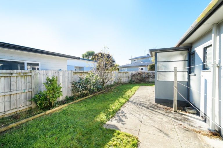 Photo of property in 25 Newhaven Place, Roslyn, Palmerston North, 4414