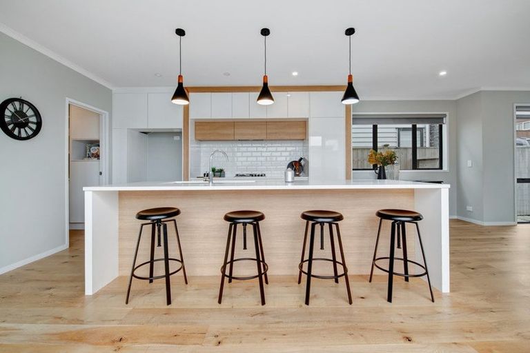 Photo of property in 9 Barque Rise, Long Bay, Auckland, 0630