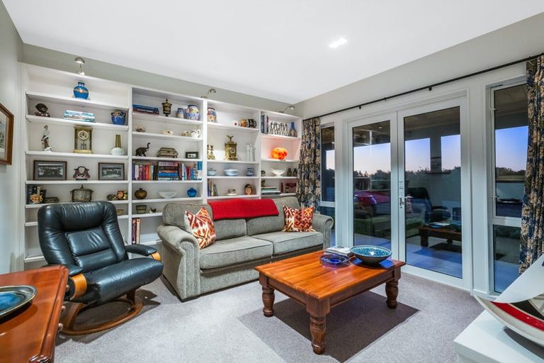 Photo of property in 67 Tarahunga Road, Levin, 5571