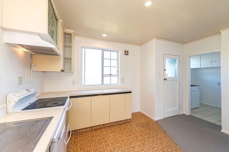 Photo of property in 156 Karaka Street, Castlecliff, Whanganui, 4501