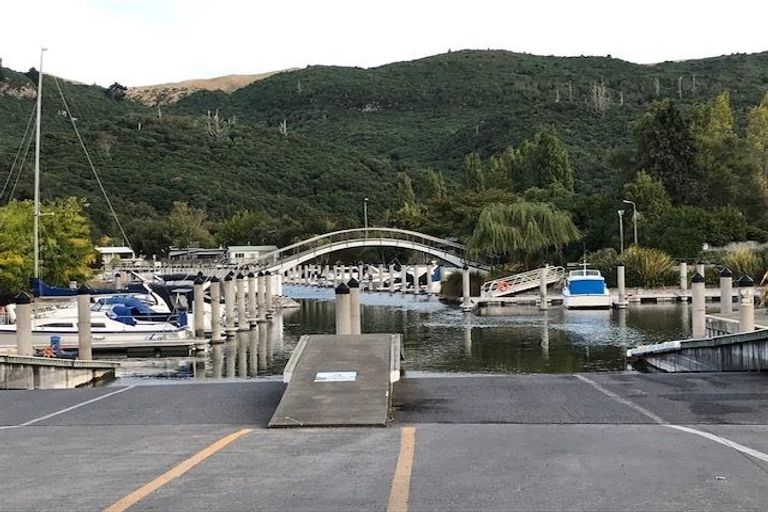 Photo of property in 8 Lancewood Way, Kinloch, Taupo, 3377