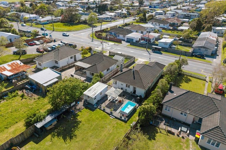 Photo of property in 203 Wellington Road, Wainuiomata, Lower Hutt, 5014
