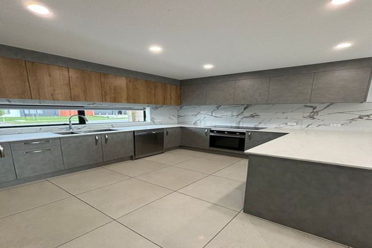 Photo of property in 16 Sequel Road, Halswell, Christchurch, 8025