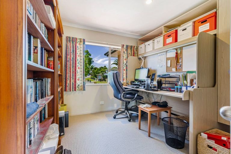 Photo of property in 14 Semillon Avenue, Henderson, Auckland, 0612