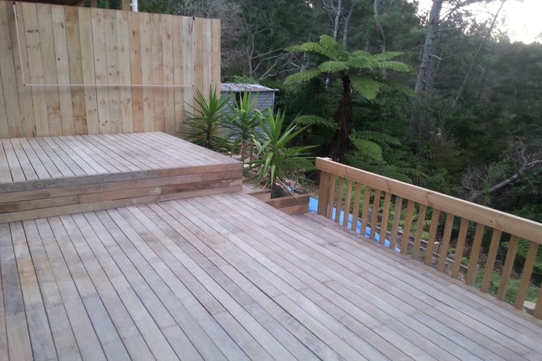 Photo of property in 5 Saddleback Rise, Murrays Bay, Auckland, 0630