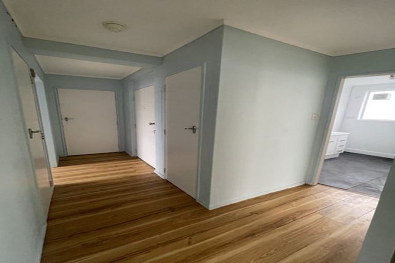 Photo of property in 1/102 Lyall Parade, Lyall Bay, Wellington, 6022