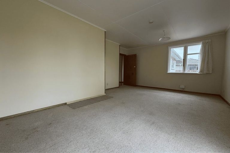 Photo of property in 18 Hinemoa Street, Levin, 5510