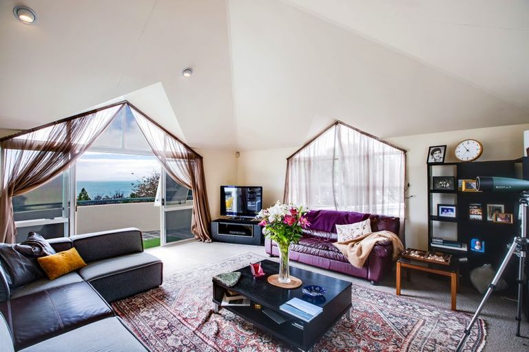 Photo of property in 3/14 Bournemouth Terrace, Murrays Bay, Auckland, 0630